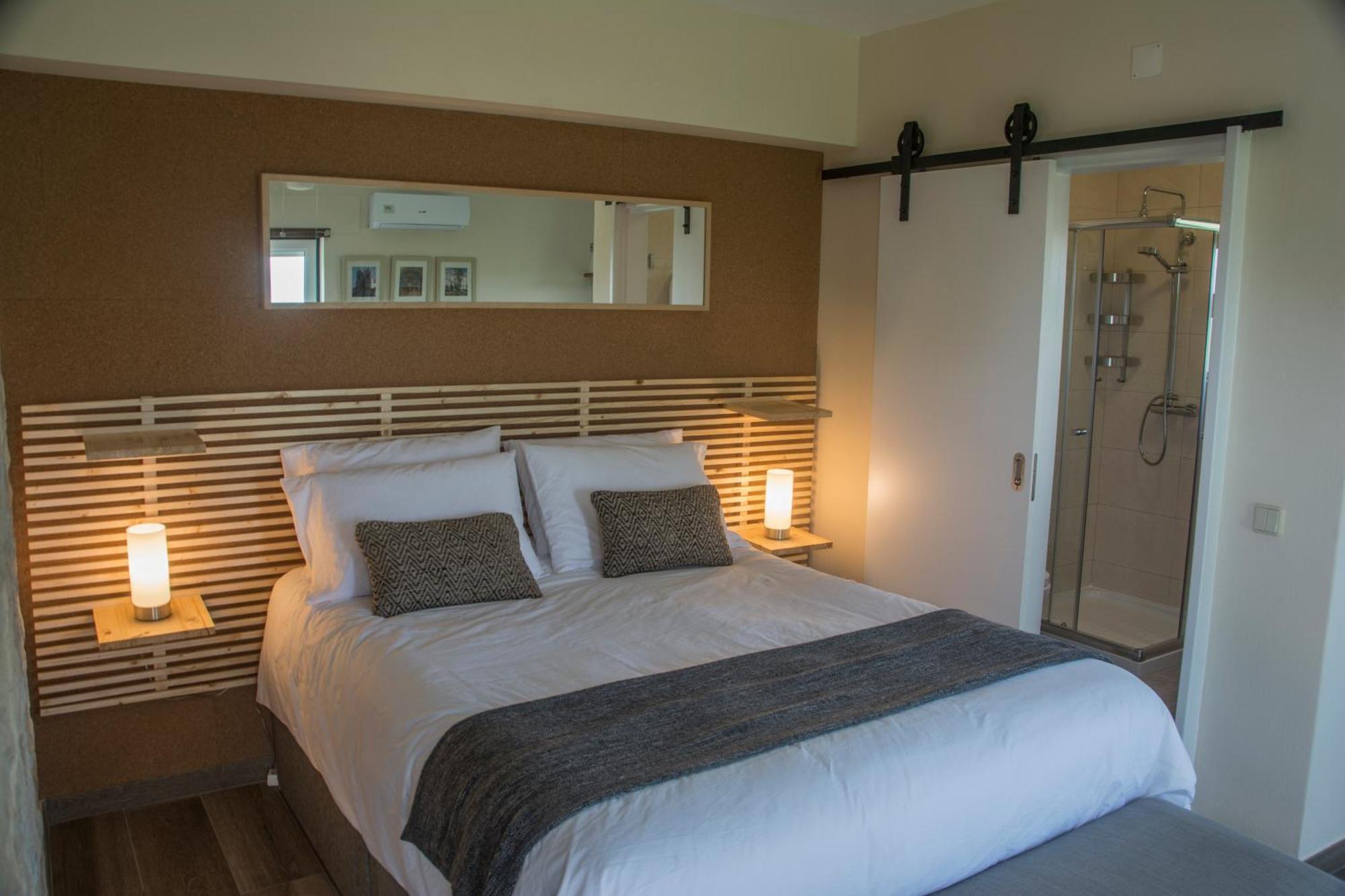 The Fig Boutique Suites Salir de Porto Værelse billede
