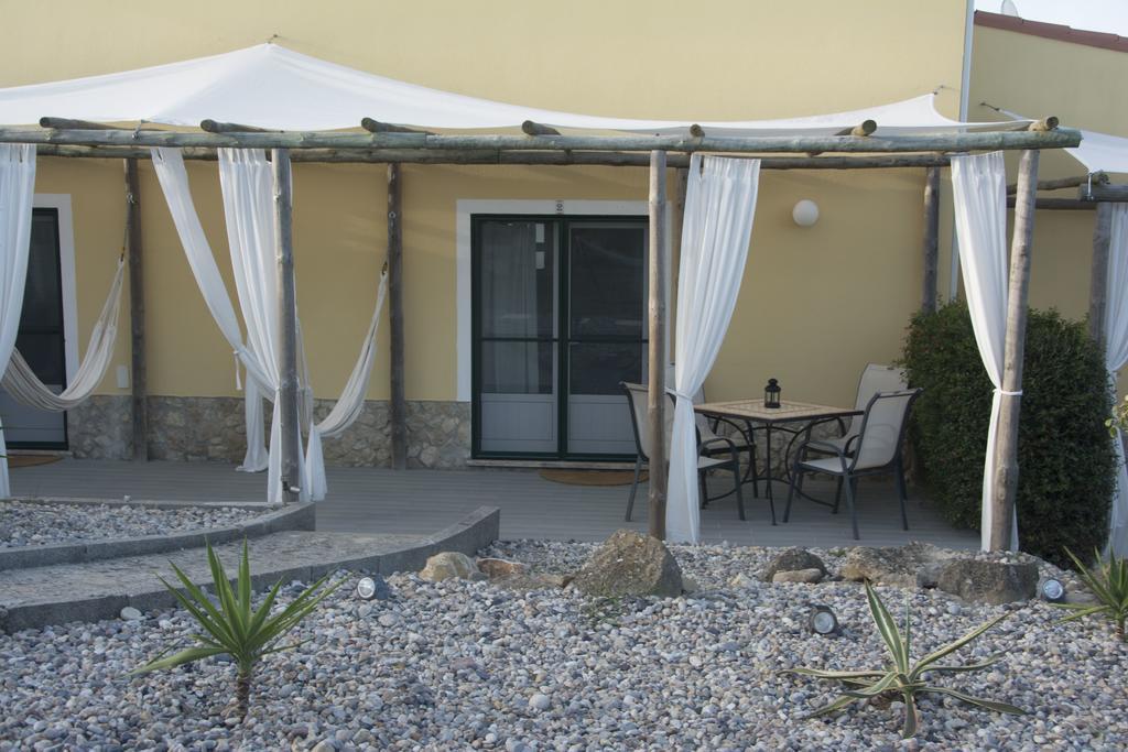The Fig Boutique Suites Salir de Porto Eksteriør billede
